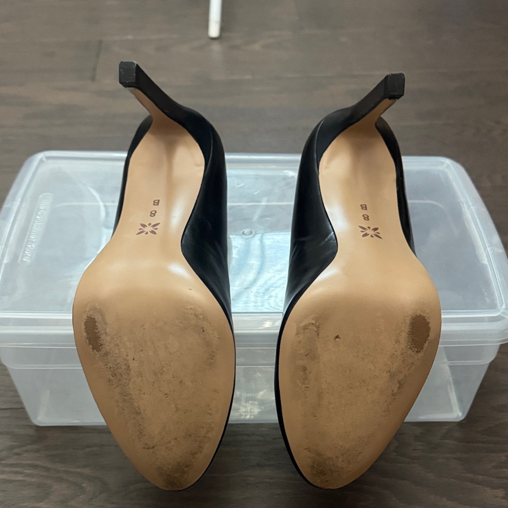 BCBGMaxAzria Classic Black Heels - Picture 4 of 4